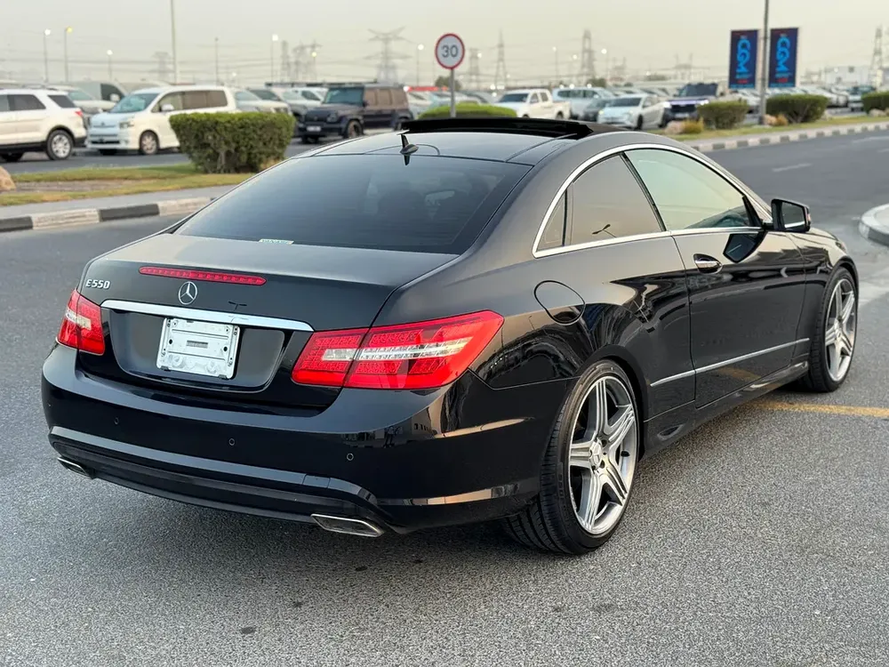 Mercedes-Benz E 550,V8 Coupe 2011, Japanese Specs, Excellent Condition - Image 5