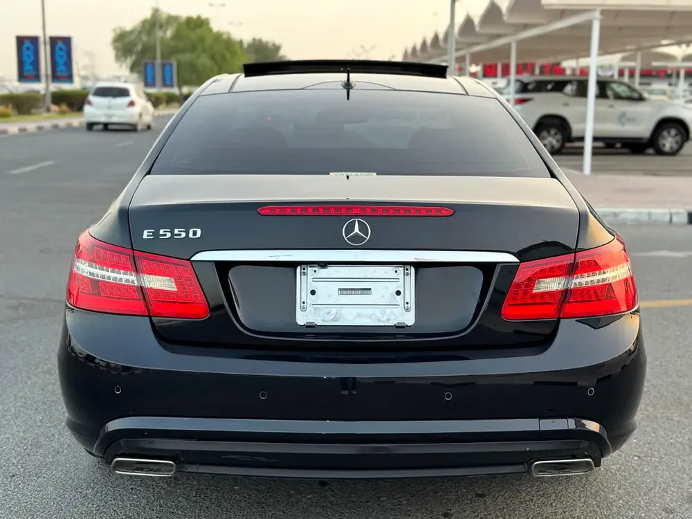 Mercedes-Benz E 550,V8 Coupe 2011, Japanese Specs, Excellent Condition - Image 6
