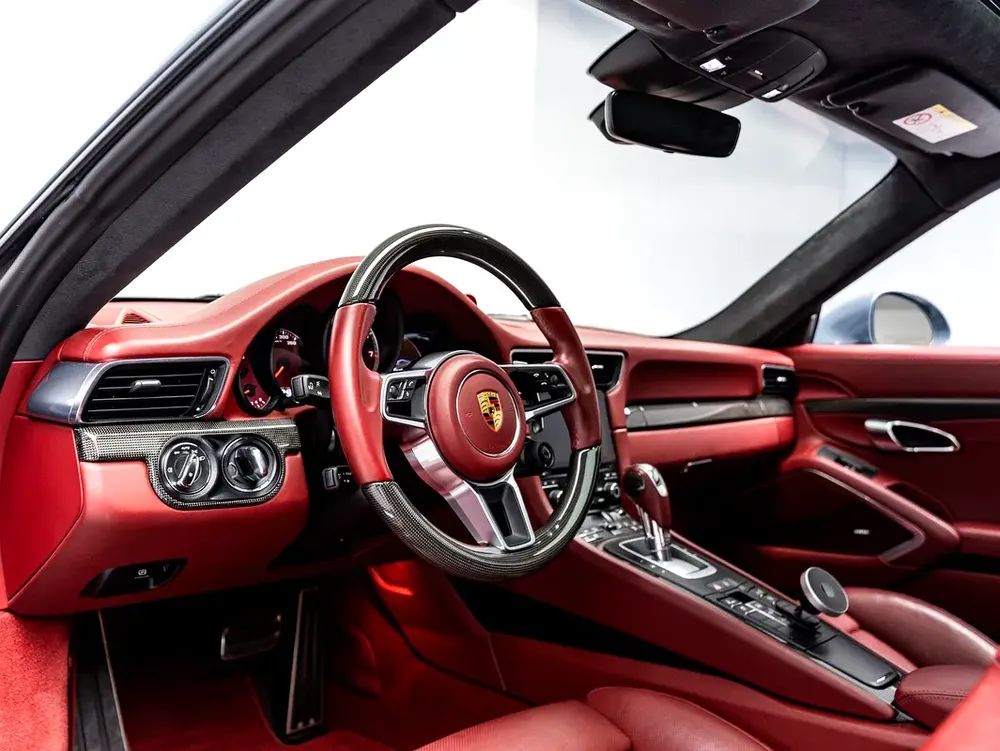 SUMMER STARTS NOW | EXCLUSIVE DEAL BY BLACKLINE, 2017 Porsche 911 Turbo S, Porsche Warranty, GCC - Image 13