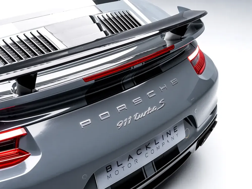 SUMMER STARTS NOW | EXCLUSIVE DEAL BY BLACKLINE, 2017 Porsche 911 Turbo S, Porsche Warranty, GCC - Image 7