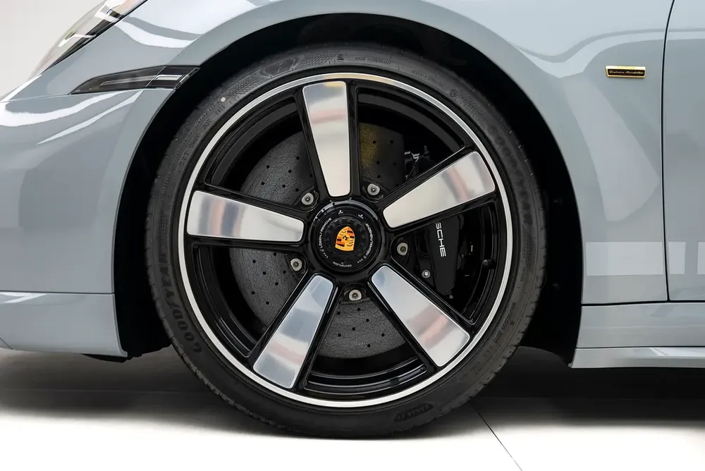 2023 PORSCHE 911 SPORT CLASSIC N.1189 OF 1250. - Image 6