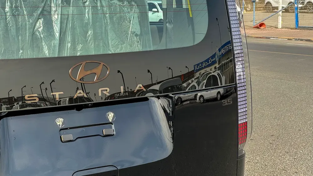 Hyundai Staria Premium 3.5L V6 GCC Brand New 2026 For Export - Image 5