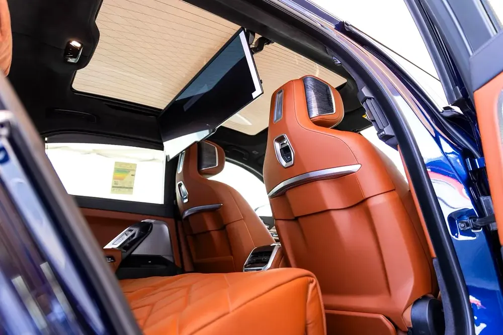 BMW 740i M Sport Individual – 2026 | GCC | Only 3,745 KM | AED 449,000 - Image 12
