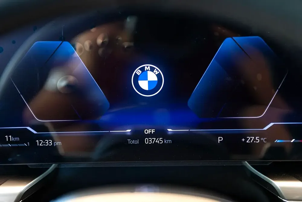 BMW 740i M Sport Individual – 2026 | GCC | Only 3,745 KM | AED 449,000 - Image 4