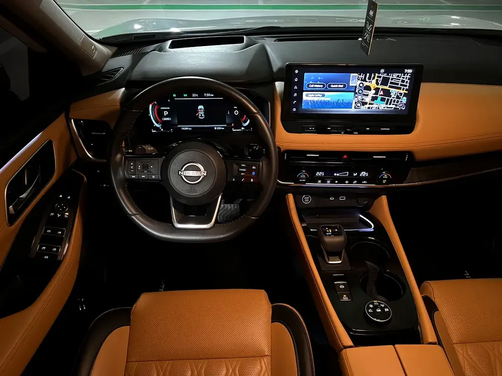 Xtrail 2024 GCC UNDER WARRANTY TOP OPTIONS FULL AGENCY SERVICE HISTORY - Image 15