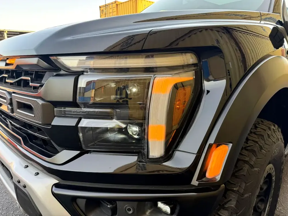 MODEL 2025 FORD F-150 RAPTOR - Image 9
