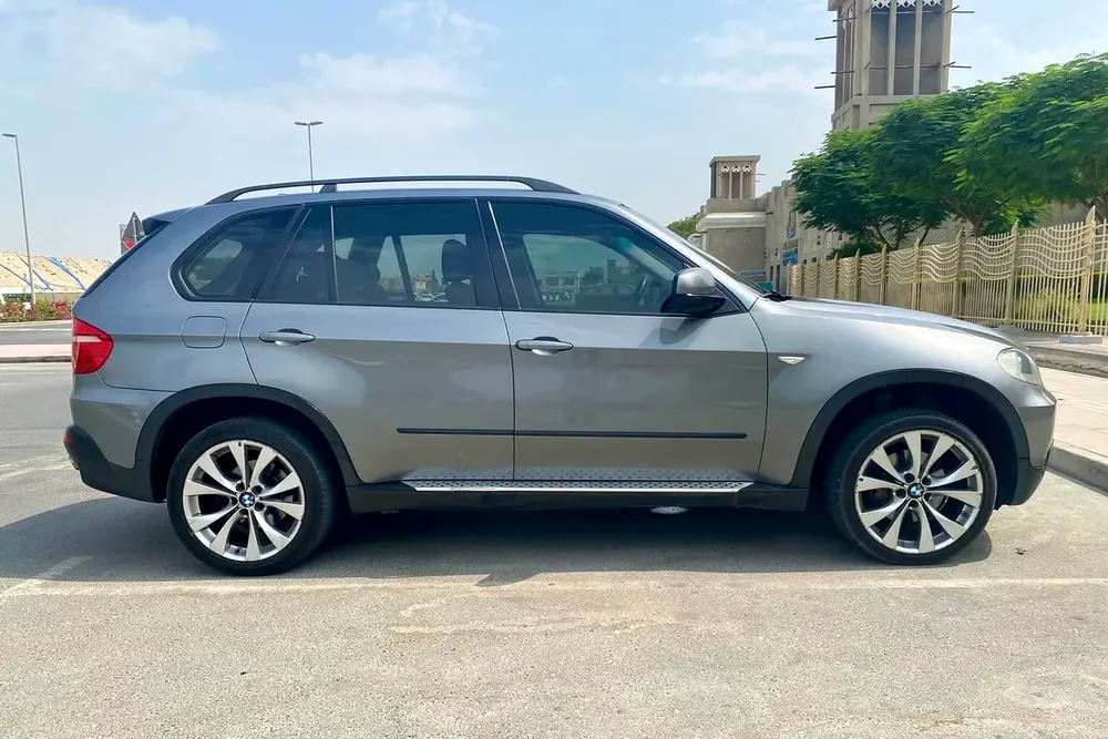 7 SEATER 2008 BMW X5 xDrive 35i || GCC || single owner since new || FULL OPTION ready to drive - Image 5