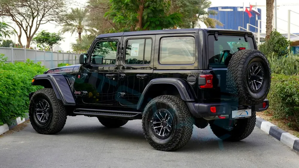 2025 JEEP WRANGLER UNLIMITED RUBICON XTREME 2.0L TURBO GCC 0km With 3 Years Or 60,000 Km Warranty - Image 5