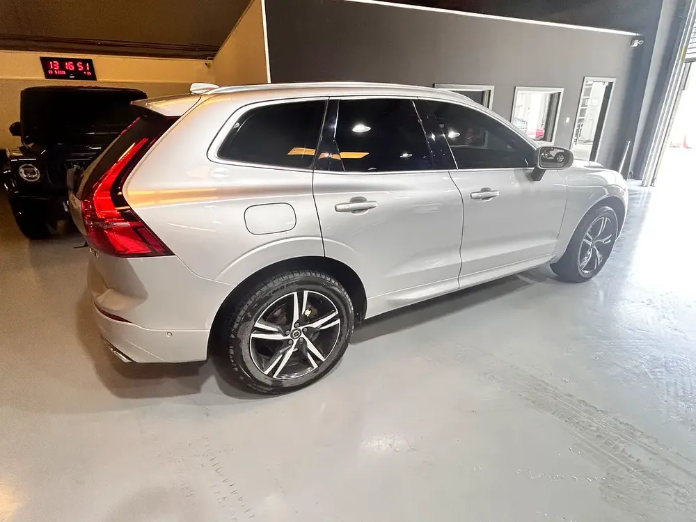 Stunning Volvo XC60 T5 R-Design 2018 | GCC Specs | Low Mileage - Image 14