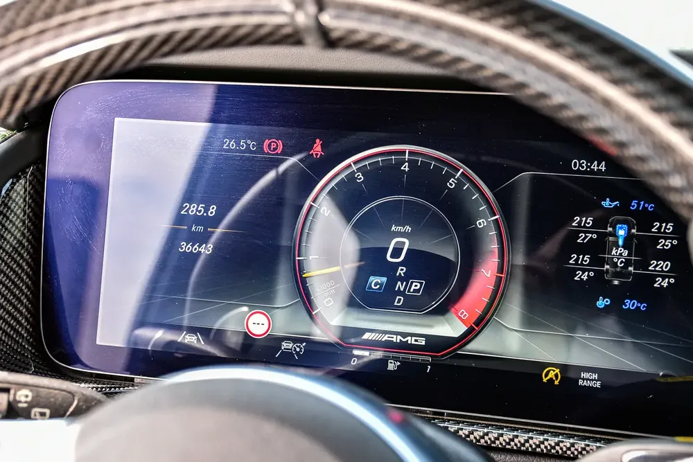 2022 - BENZ G63 AMG MAGNO HERO - SUPER CLEAN - LIKE NEW - ONLY 36,000 KM - Image 9