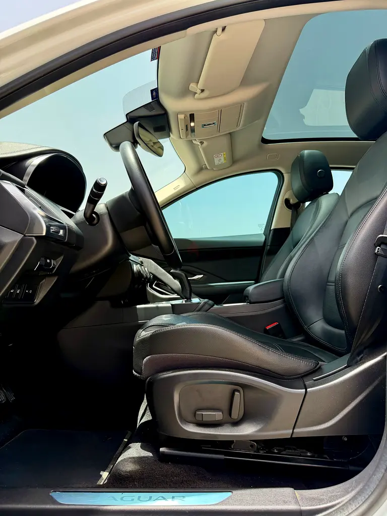 Jaguar E-Pace P200 AWD 2020 GCC Specs - Image 6
