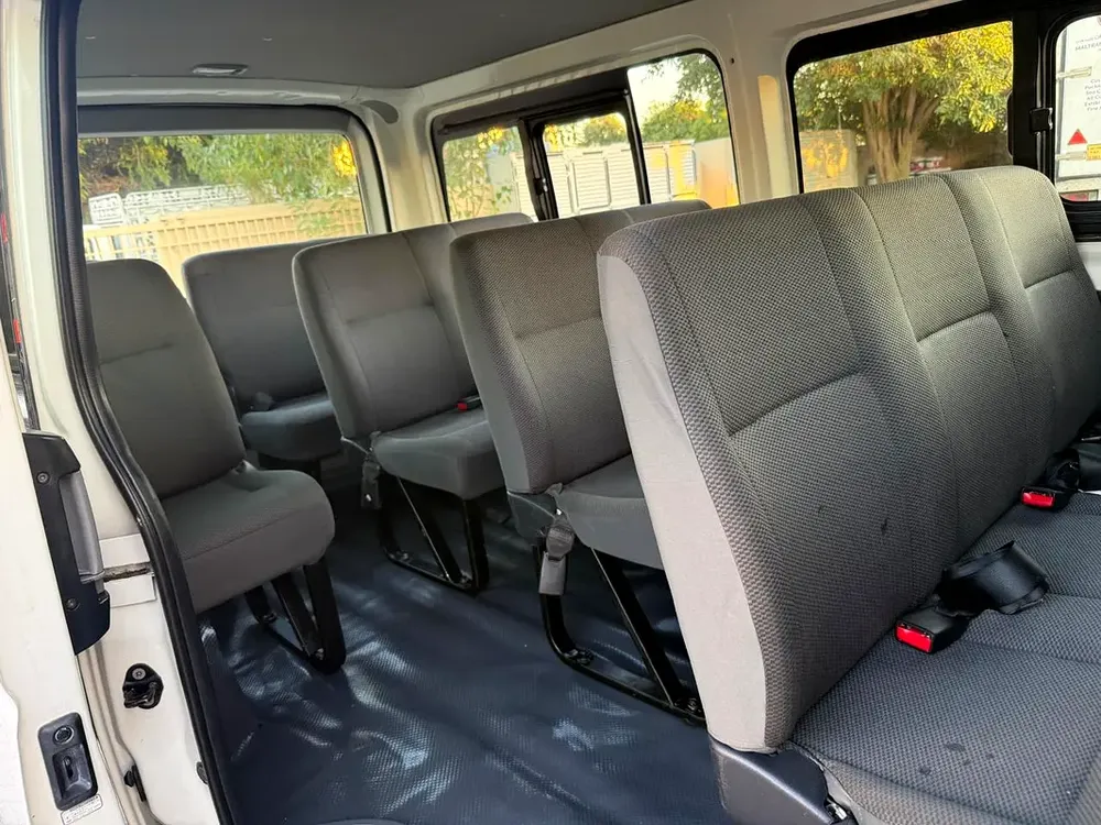 Toyota Hiace Standard 2016 GCC Specs - Image 8
