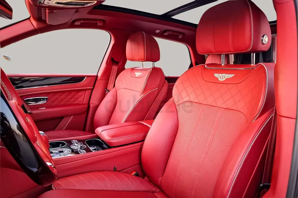 AED 4862/month | 2019 Bentley Bentayga W12 Mulliner | GCC Specs | Ref#413174 - Image 11