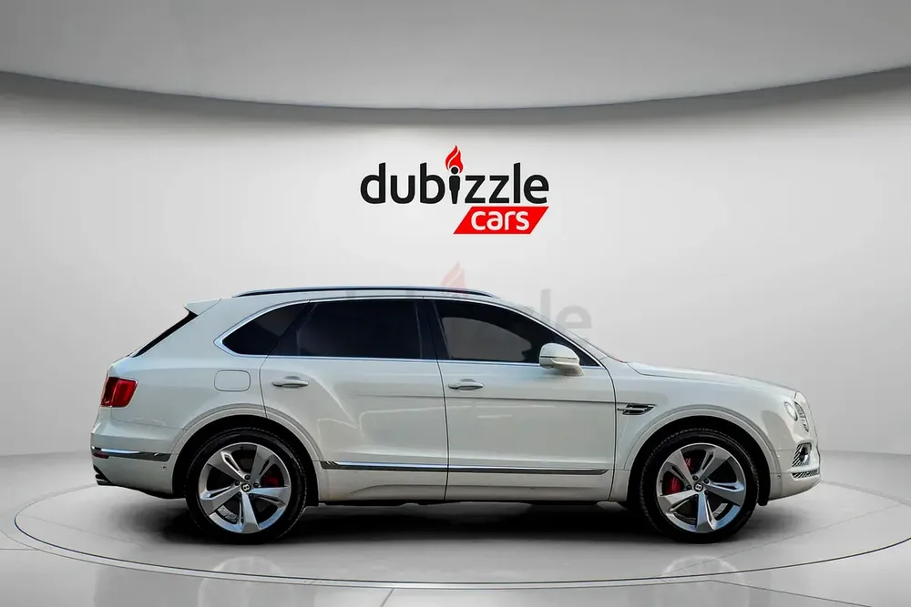 AED 4862/month | 2019 Bentley Bentayga W12 Mulliner | GCC Specs | Ref#413174 - Image 4