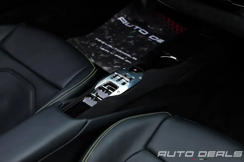 2024 Ferrari 296 GTS | GCC | Service Contract | Hybrid V6 Supercar | Like-New Condition | 3.0L V6 - Image 17