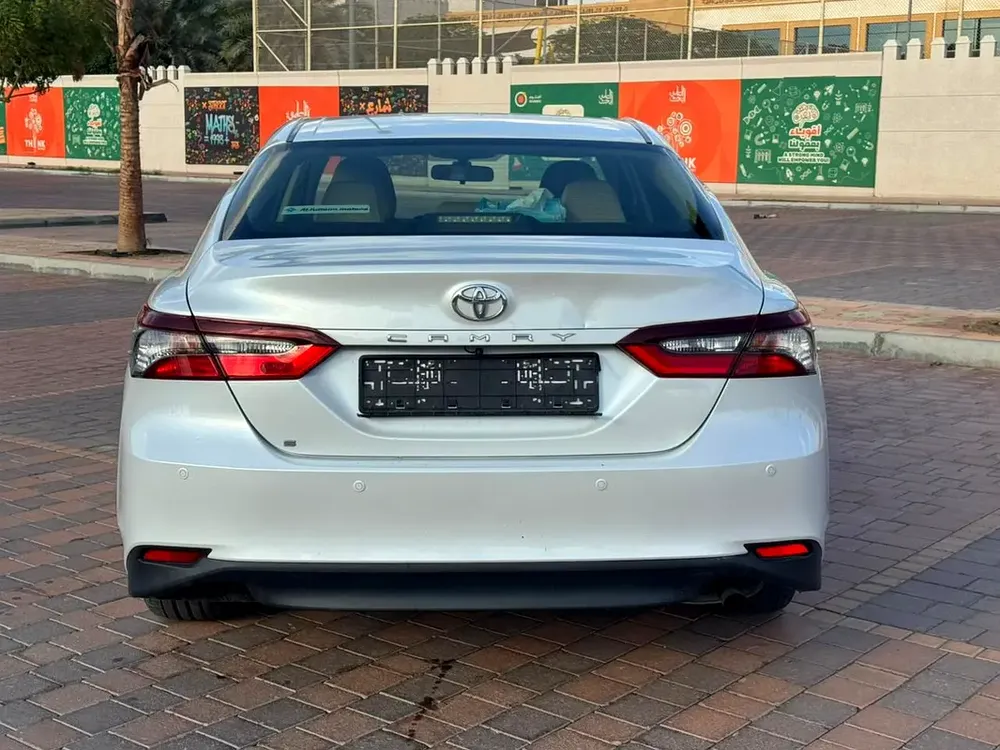 2023 Toyota Camry - Image 4