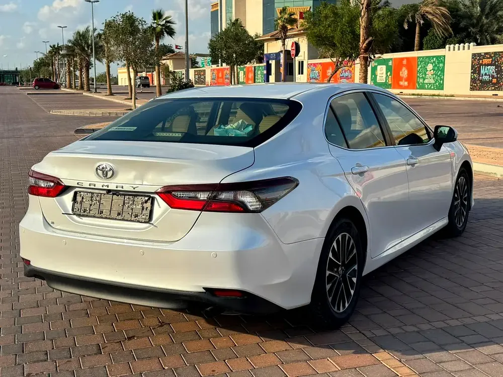 2023 Toyota Camry - Image 5