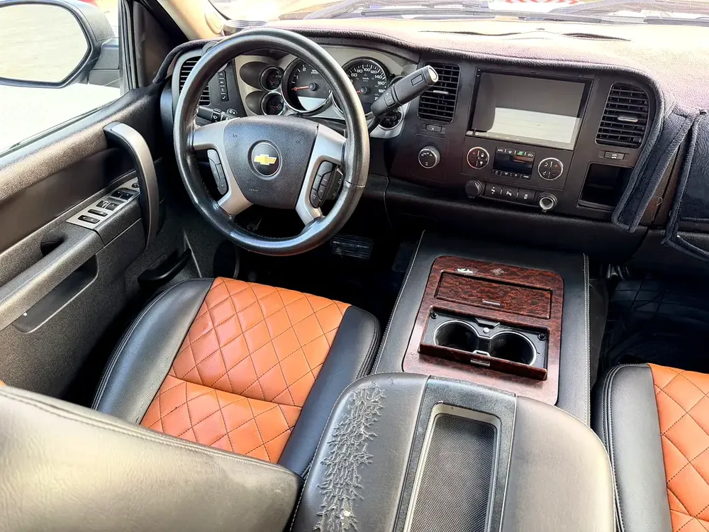 CHEVROLET LT SILVERADO SINGLE OWNER - Image 11