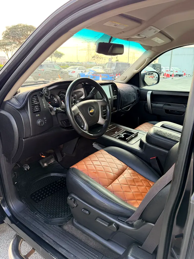 CHEVROLET LT SILVERADO SINGLE OWNER - Image 14