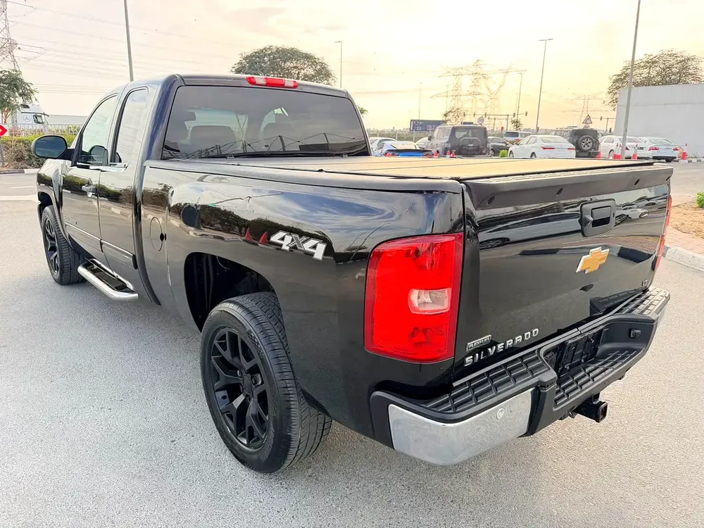 CHEVROLET LT SILVERADO SINGLE OWNER - Image 8