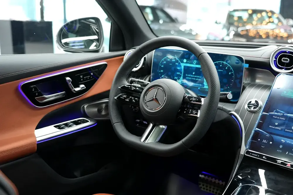 Mercedes-Benz GLC Coupe GLC 200 2026 - GCC Specs - Image 10