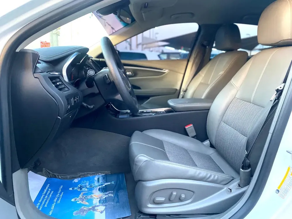 2019 Chevrolet Impala LT, white - Image 11
