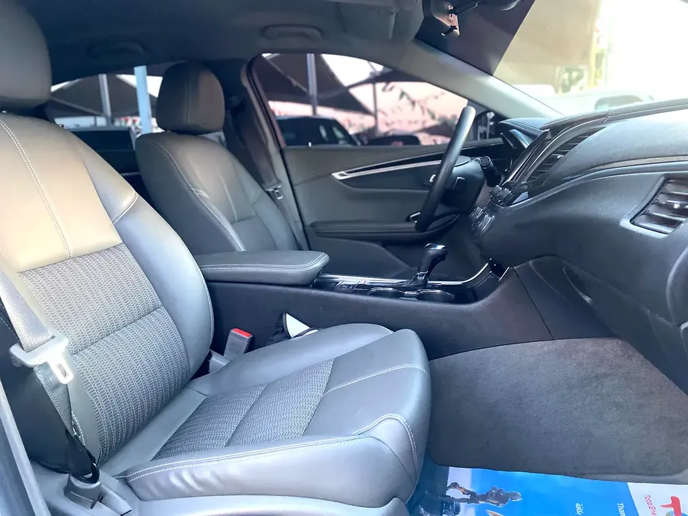 2019 Chevrolet Impala LT, white - Image 12