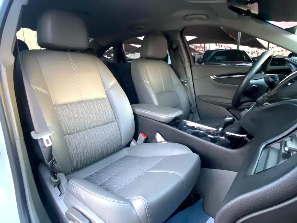 2019 Chevrolet Impala LT, white - Image 13