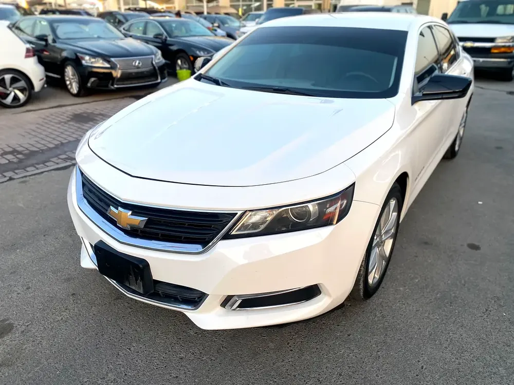 2019 Chevrolet Impala LT, white - Image 5
