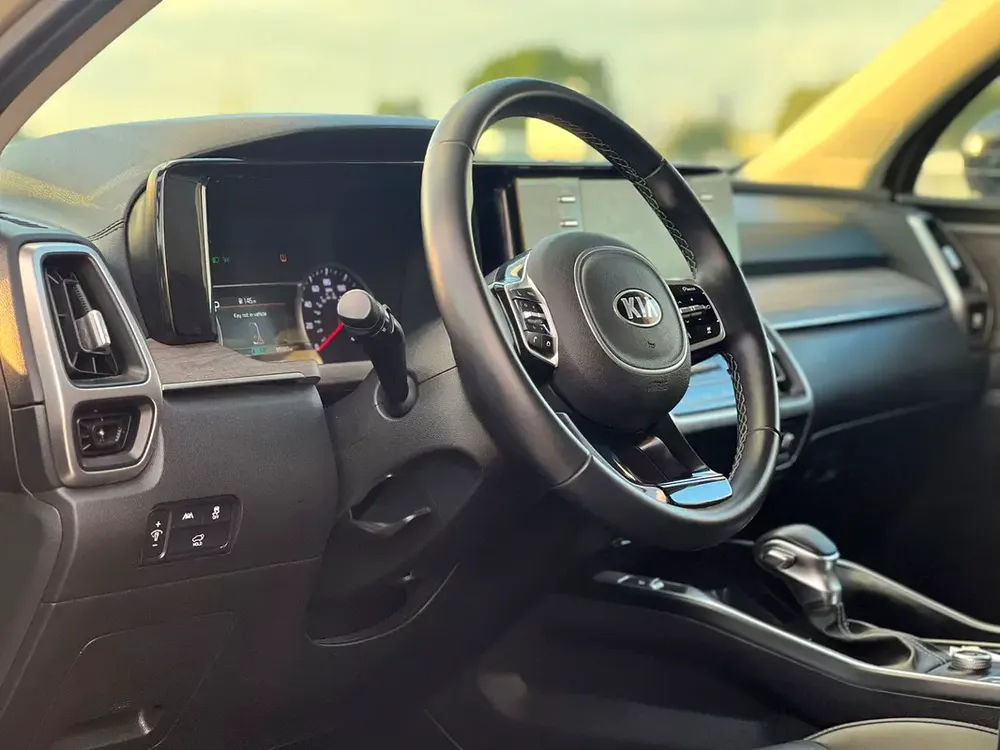 2021 KIA SORENTO EX - 2.5L V4 - Rear Camera  Sensor 4x4 - Leather Seats With Electric - Auto Trunk - Image 10