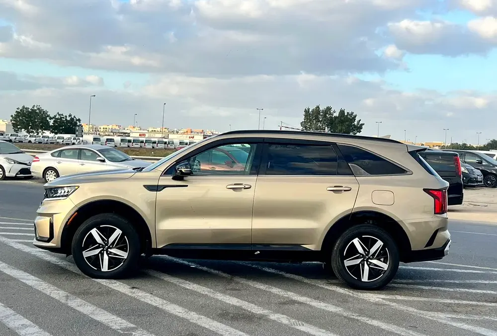 2021 KIA SORENTO EX - 2.5L V4 - Rear Camera  Sensor 4x4 - Leather Seats With Electric - Auto Trunk - Image 4