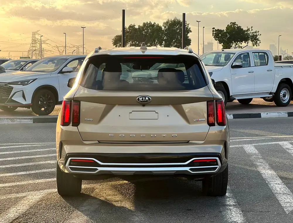 2021 KIA SORENTO EX - 2.5L V4 - Rear Camera  Sensor 4x4 - Leather Seats With Electric - Auto Trunk - Image 6