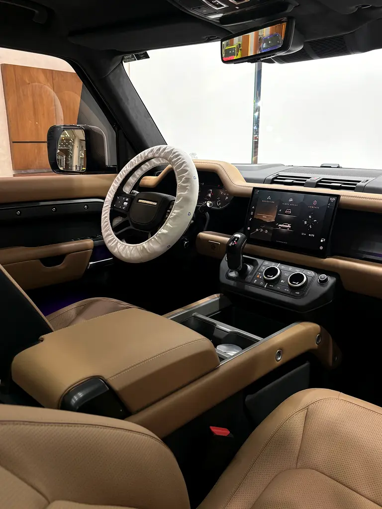 Land Rover Defender 110 V8 Edition P525 - Image 15