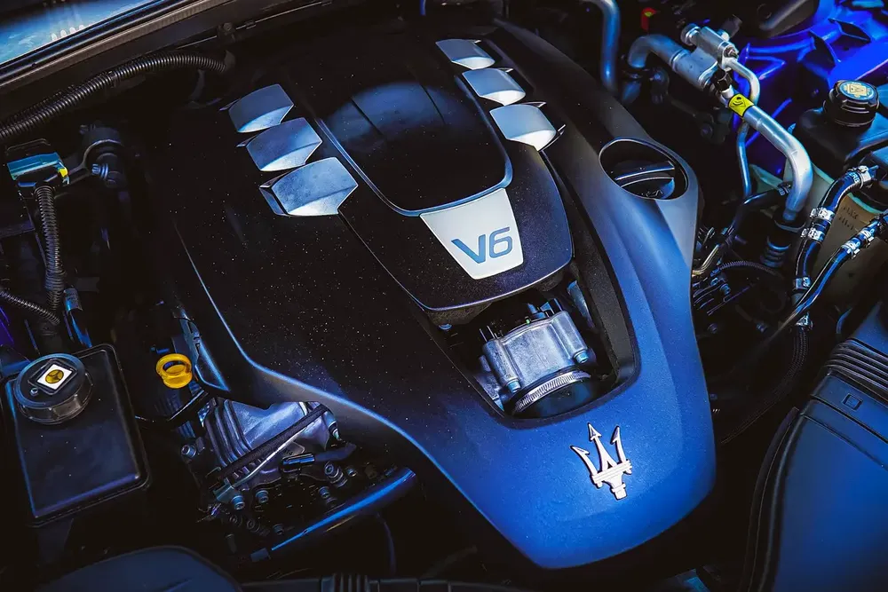 Maserati Ghibli 2015 GCC | Warranty | Flexible D.P. - Image 12
