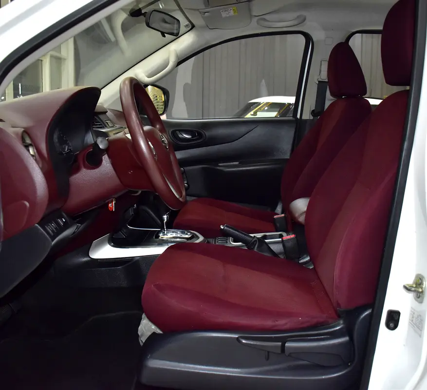 EXCELLENT DEAL for our Nissan Navara SE ( 2020 Model ) in White Color GCC Specs - Image 10