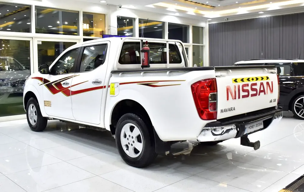 EXCELLENT DEAL for our Nissan Navara SE ( 2020 Model ) in White Color GCC Specs - Image 7