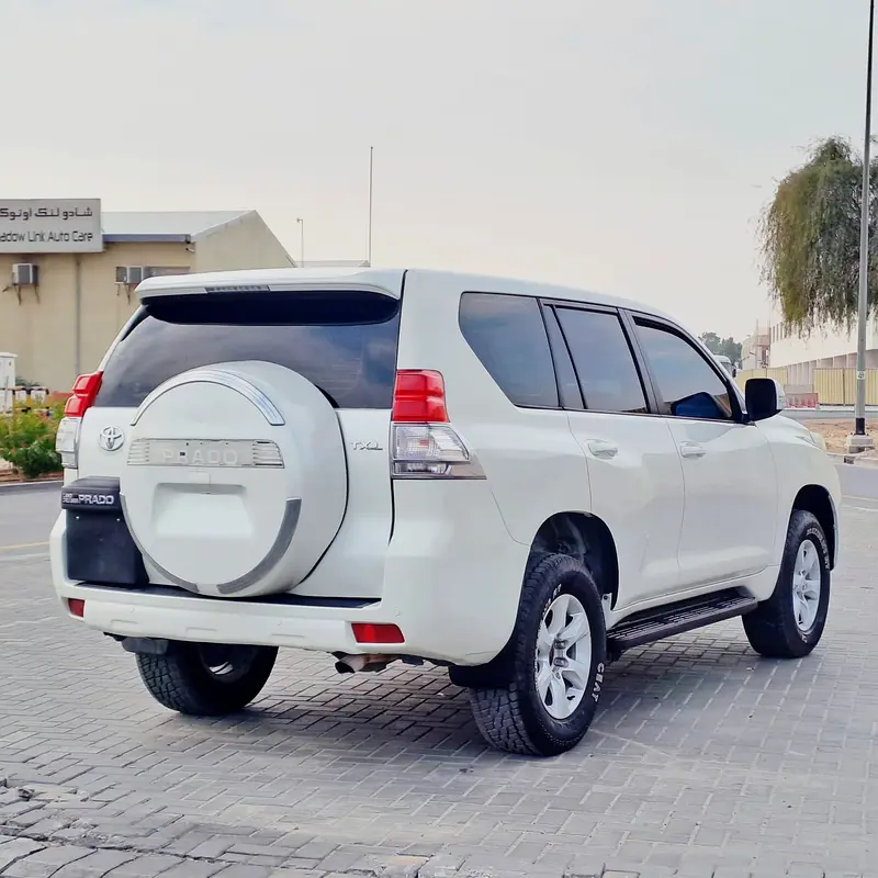 Toyota Prado // Gcc space // Cylander 4 // Model 2011 // Good conditions - Image 4