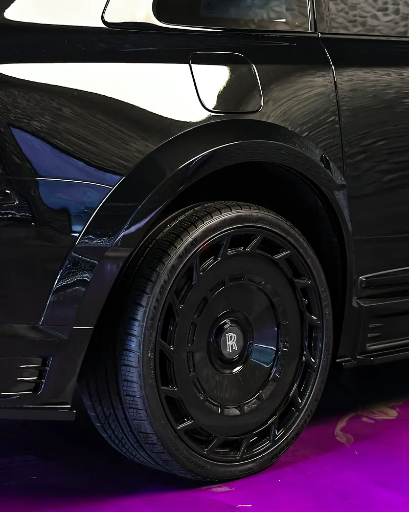 ROLLS-ROYCE CULLINAN BLACK BADGE - 2020 - EUROPE - Image 18