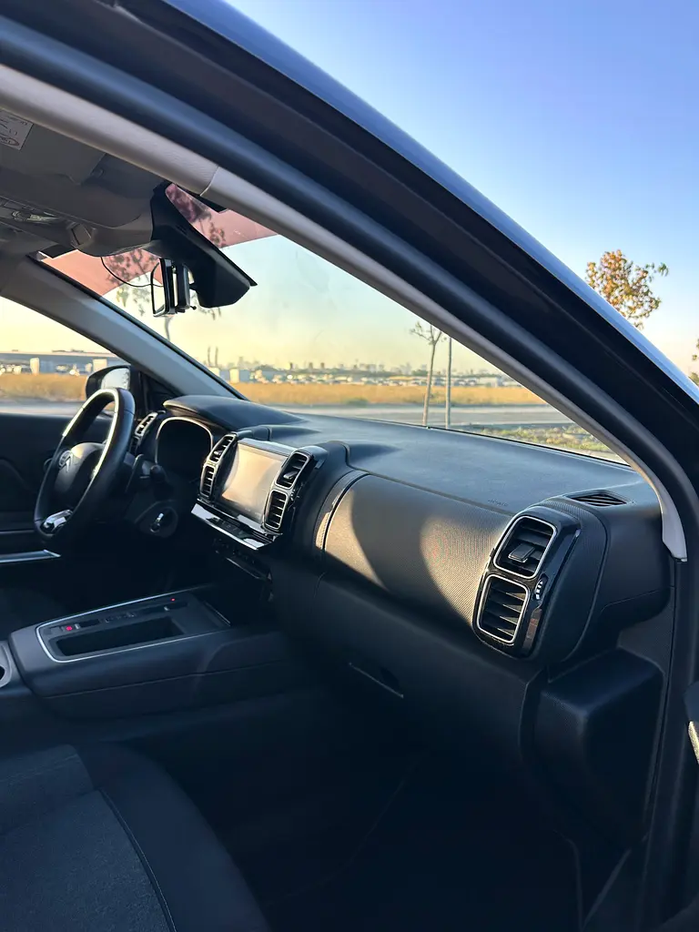 Citroen C5 Aircross Shine 2023 - GCC Specs - Full Option - Under Warranty - Image 16