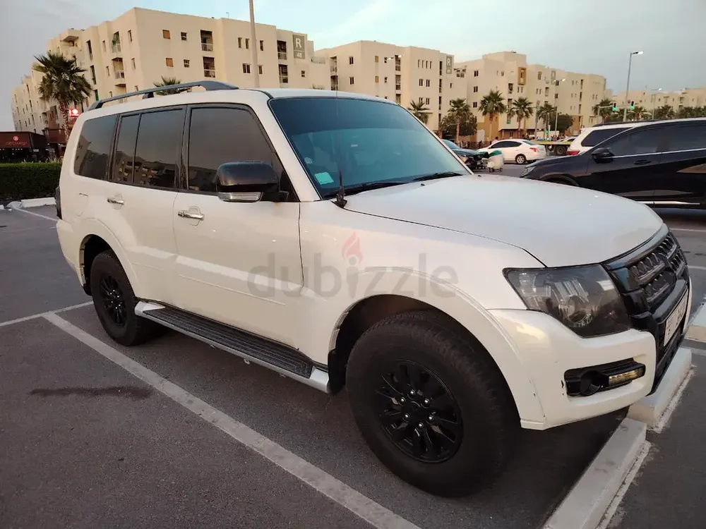 Mitsubishi Pajero 2015 GLS | GCC - Image 10
