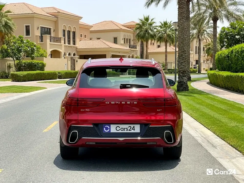 AED 1,929/month | Manufacturer Warranty | Service History | 30 Day Return | GENESIS GV70 2022 - Image 4