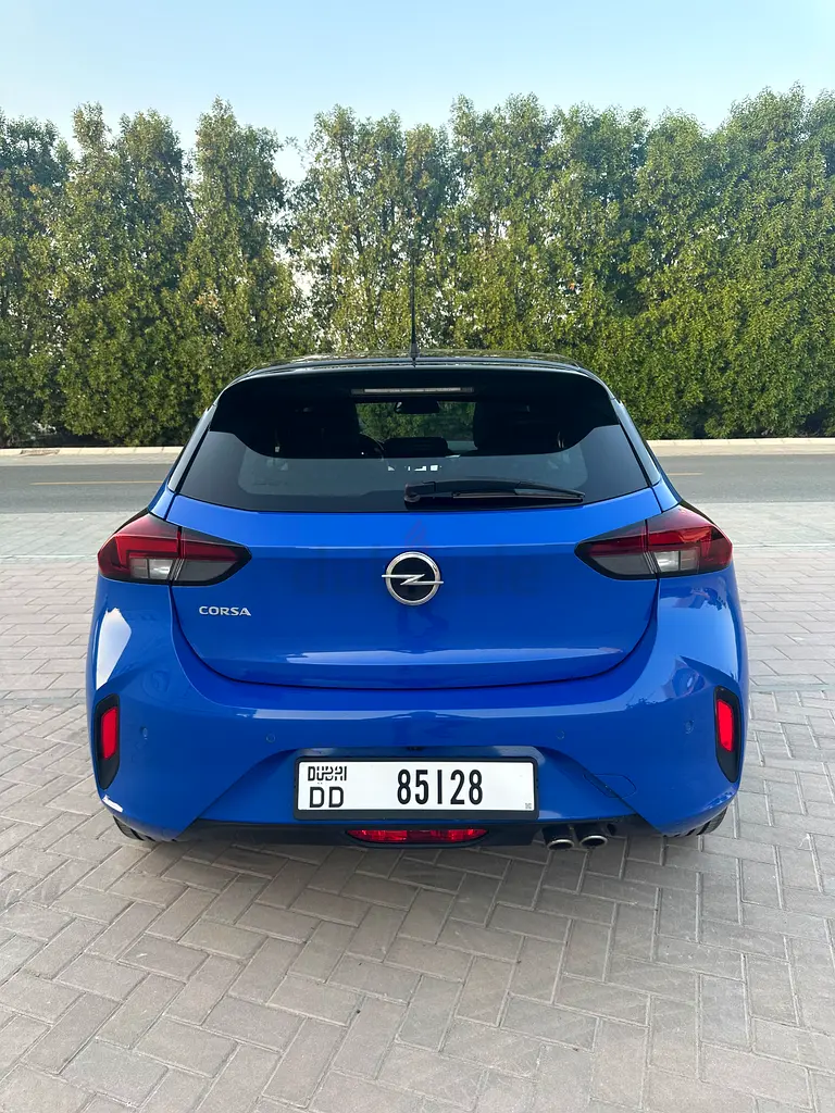 GCC Specs // Panoramic Roof - Image 4