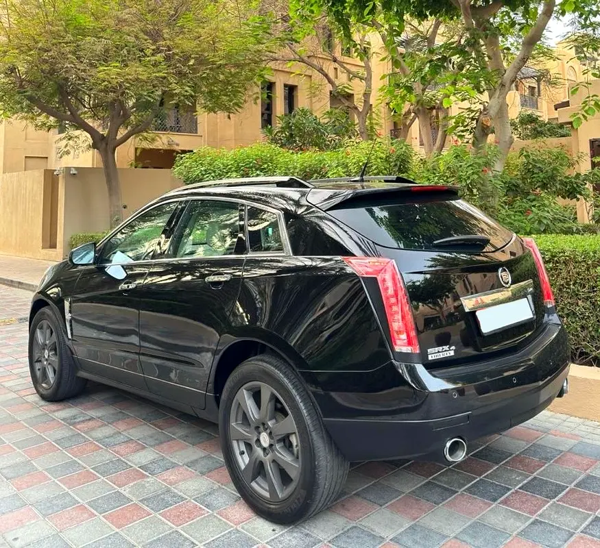 Unique Cadillac SRX “” Full Options “” GCC “”  LOW MILEAGE “” CLEAN INSIDE & OUTSIDE “” PANORAMI - Image 10