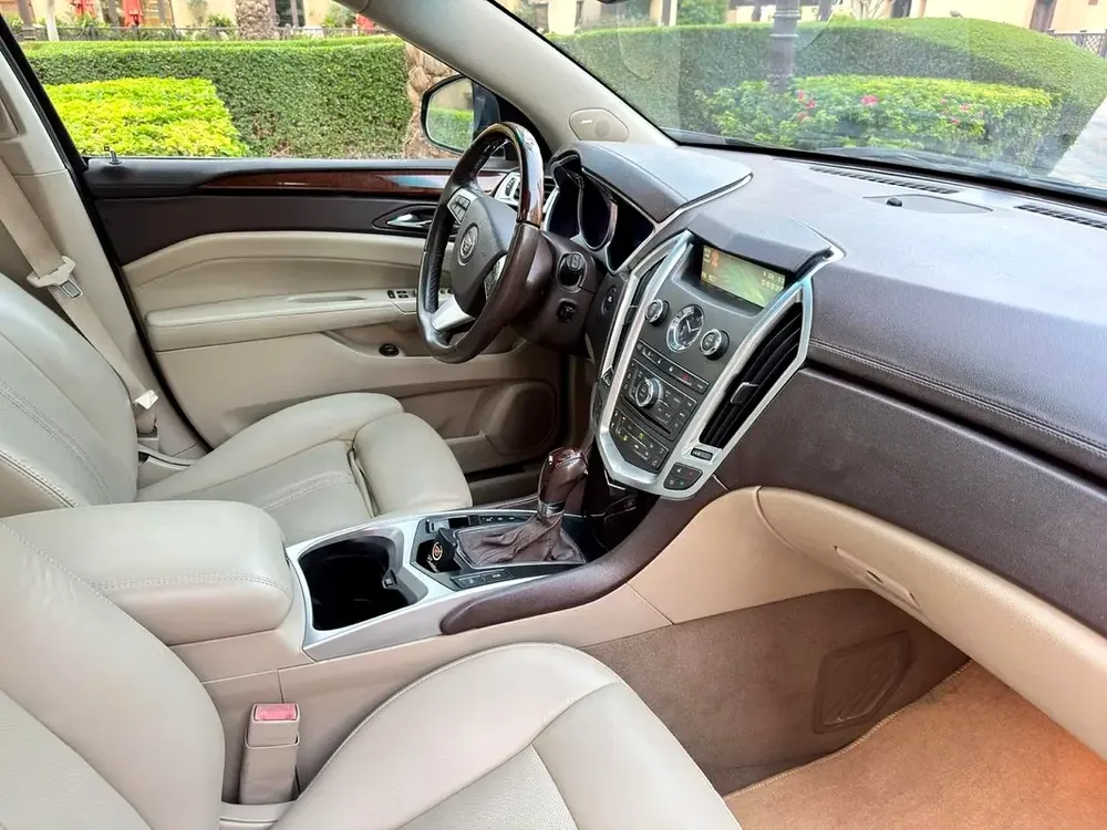 Unique Cadillac SRX “” Full Options “” GCC “”  LOW MILEAGE “” CLEAN INSIDE & OUTSIDE “” PANORAMI - Image 13