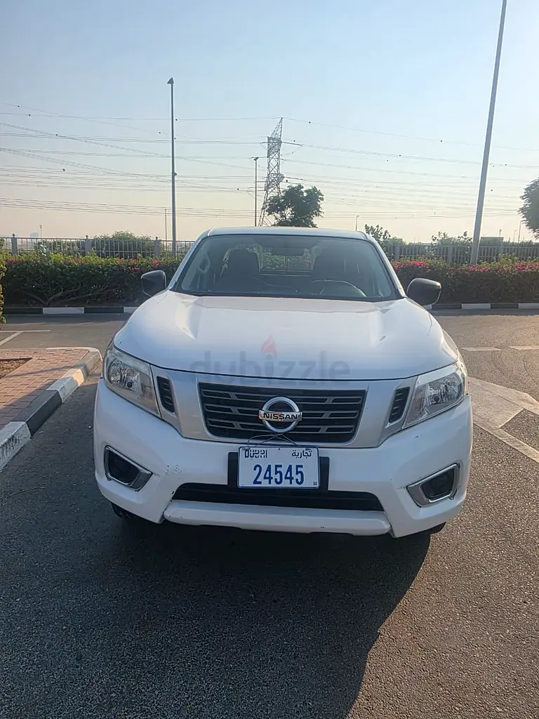 Nissan Navarra pickup double cabin 4x2 - Image 11