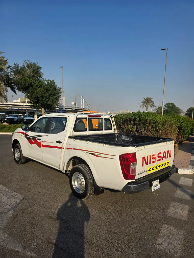 Nissan Navarra pickup double cabin 4x2 - Image 12