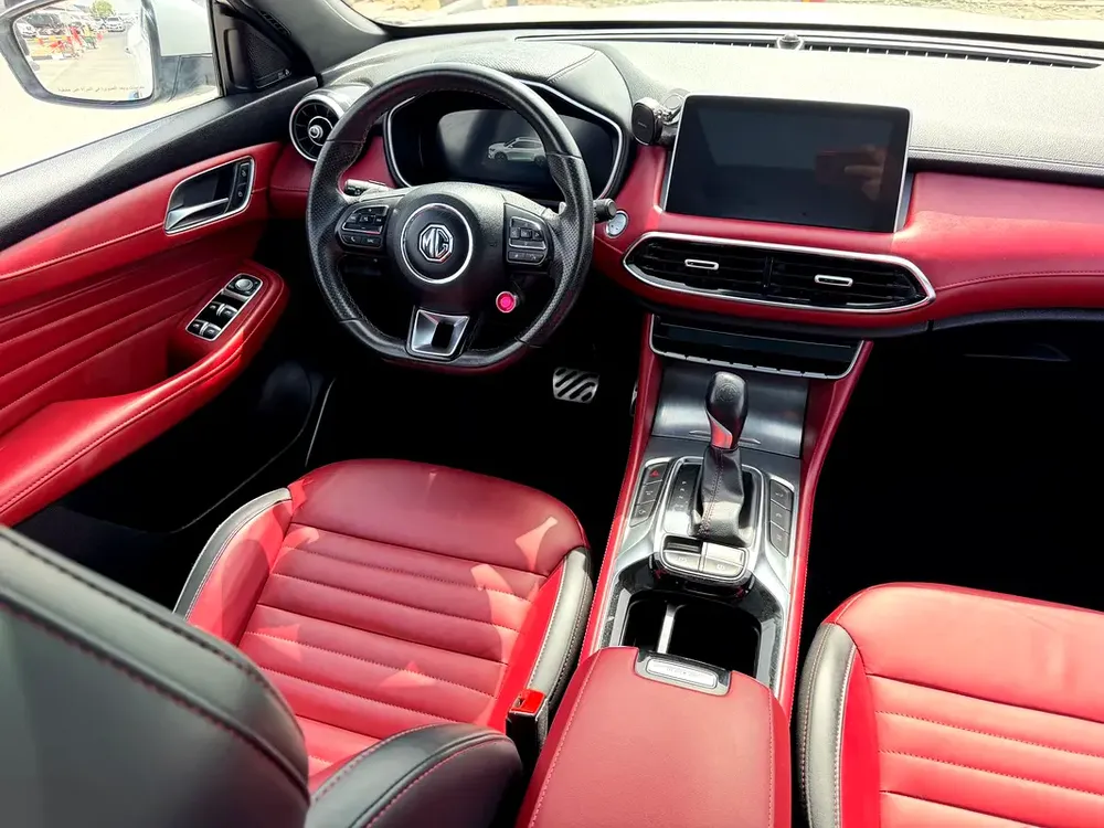 MG HS TROPHY FULL OPTION GCC SPECS SINGLE OWNER - Image 12