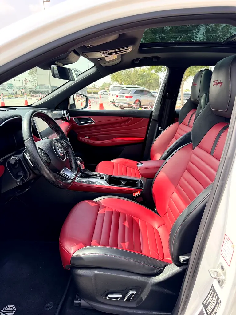 MG HS TROPHY FULL OPTION GCC SPECS SINGLE OWNER - Image 15