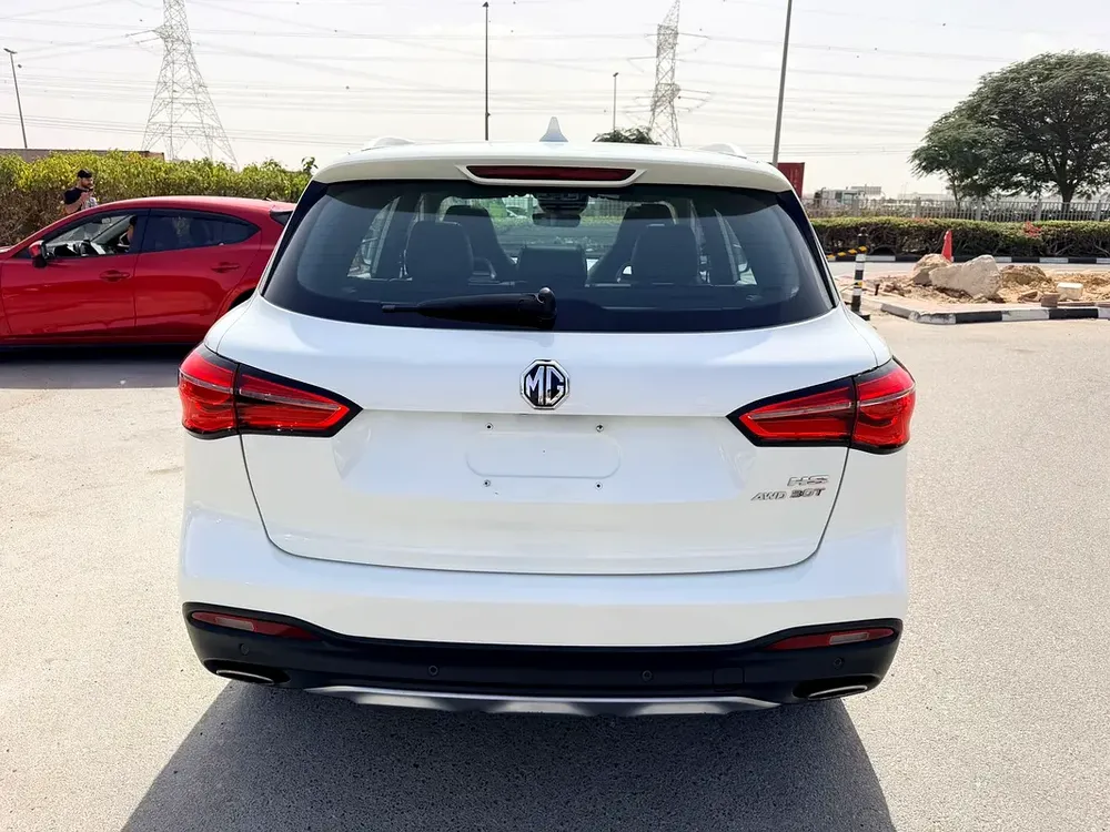 MG HS TROPHY FULL OPTION GCC SPECS SINGLE OWNER - Image 6