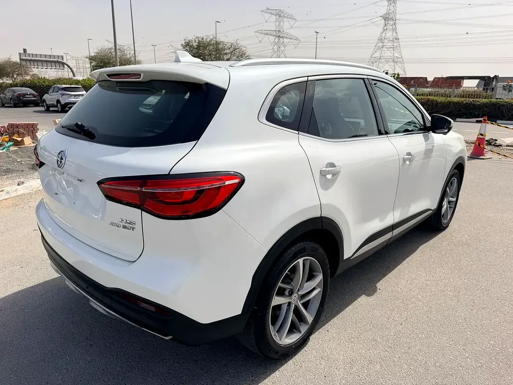 MG HS TROPHY FULL OPTION GCC SPECS SINGLE OWNER - Image 7